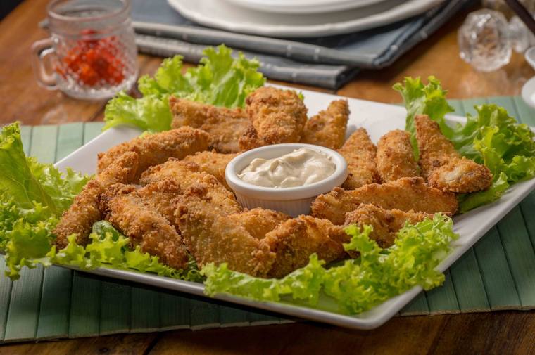 KFC restaurant met kip-deals, friet en drankjes